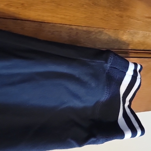 Wisconsin Sweatpants - Picture 3 of 4